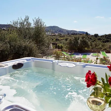Amaranthus- Private Pool- Jacuzzi- Mini Golf Villa *